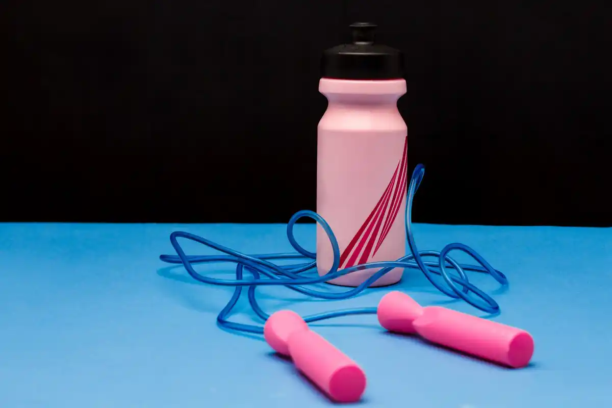 homemade fitness equipment plastic bottles Czech