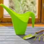 cheap garden spade Czech backyard