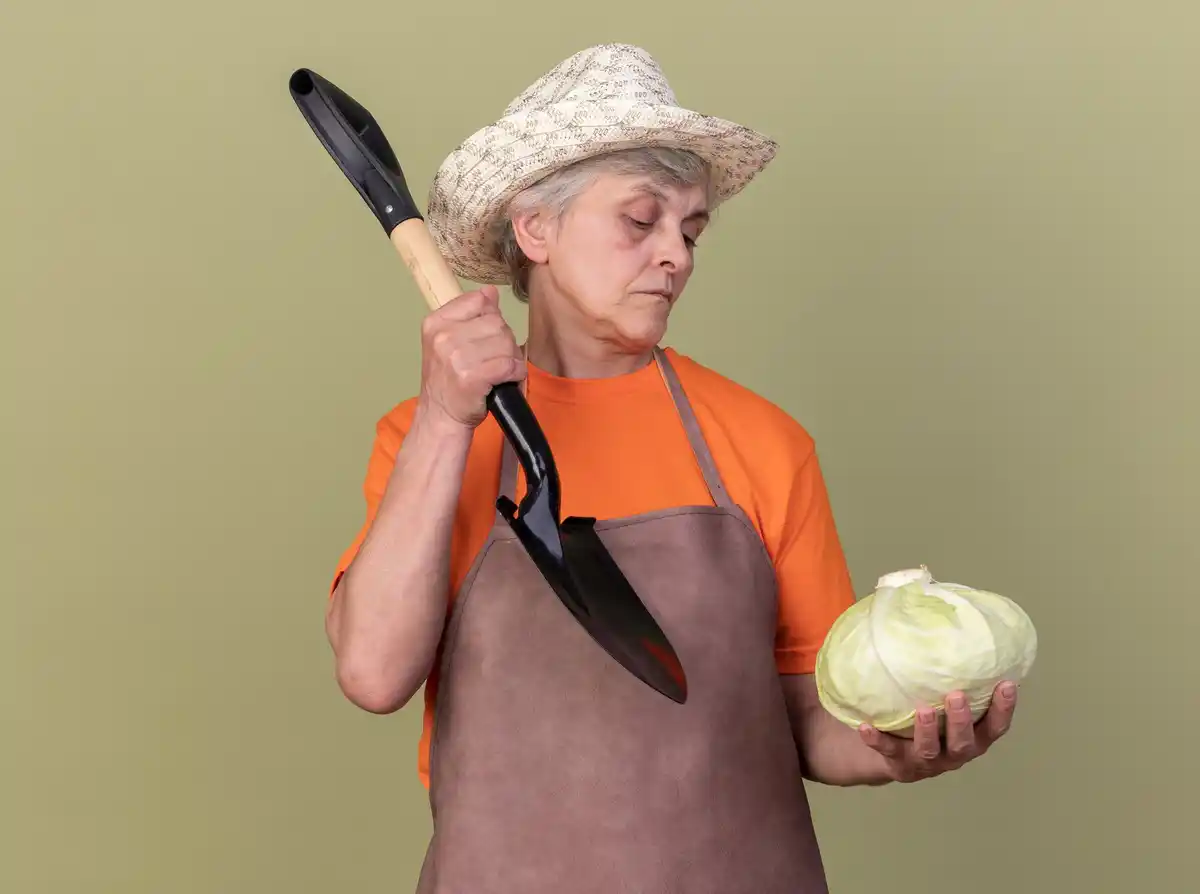 elderly Czech gardener vegetable garden mistakes
