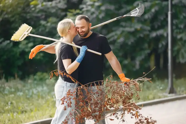 czech gardener cleaning tools without soap