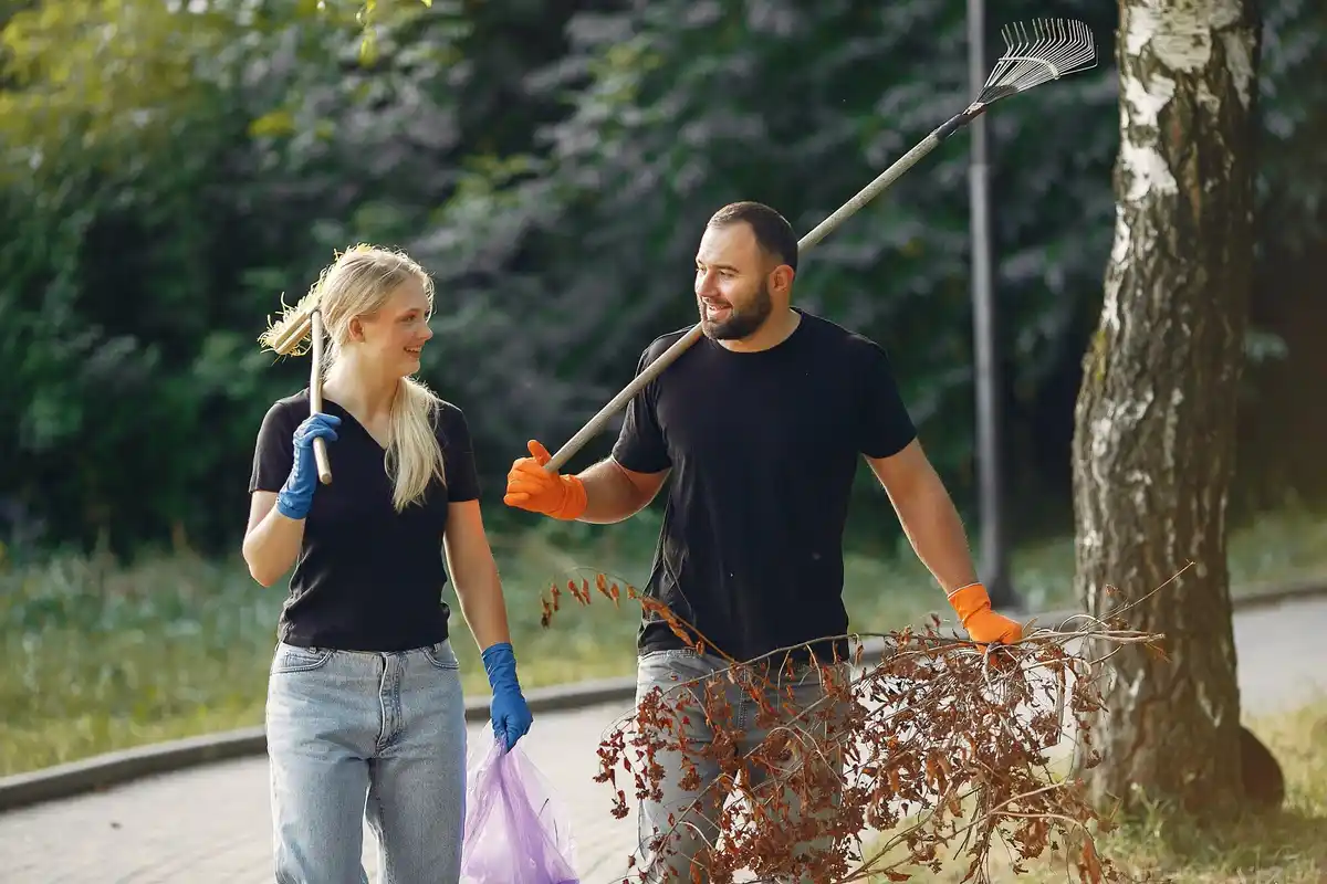 garden tool cleaning with natural products czech