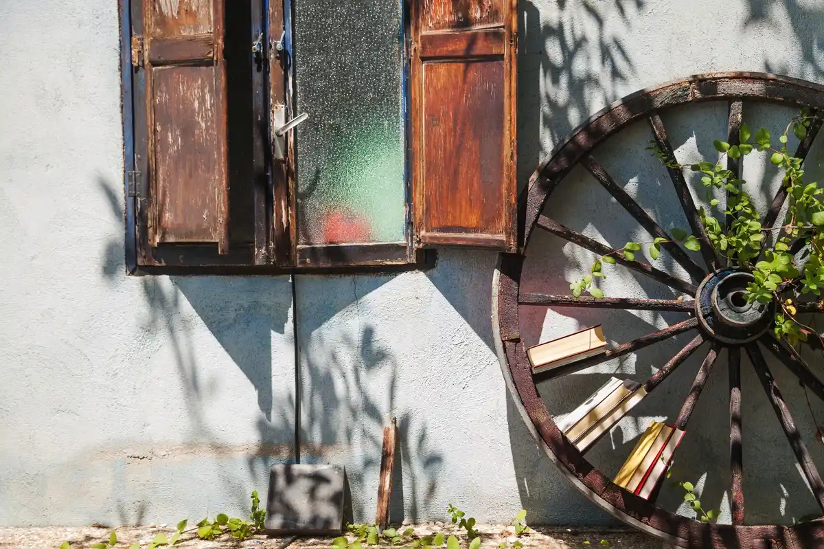 creative use old tires garden furniture Czech republic