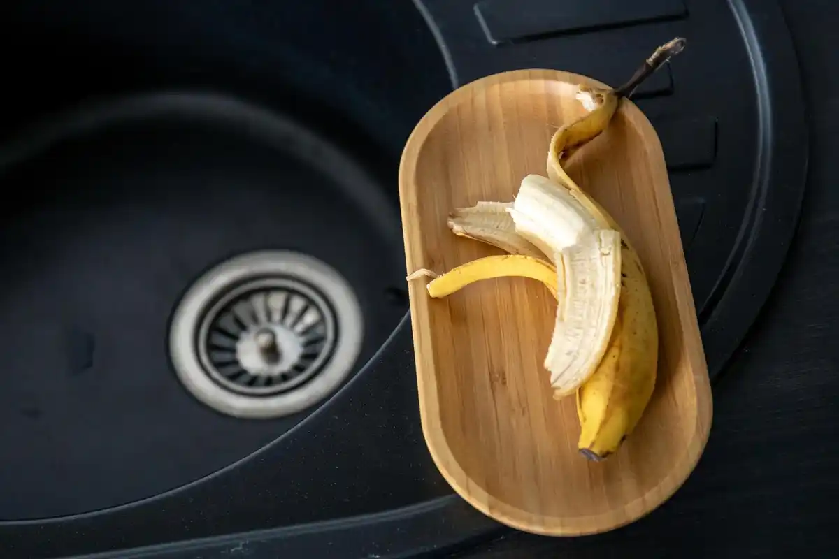 banana peels fertilizer home Czech[a]