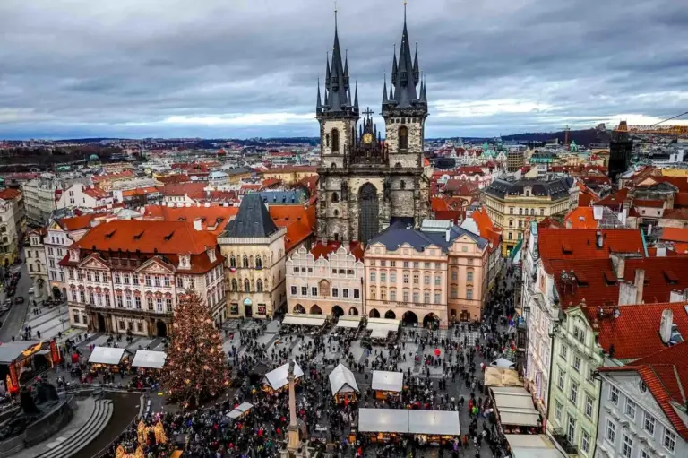 Co dělají Pražané 14 dní před Silvestrem? Neočekávaný trik pro klidné svátky