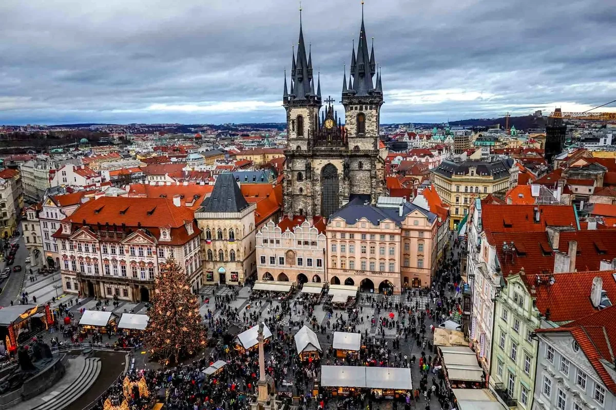 Co dělají Pražané 14 dní před Silvestrem? Neočekávaný trik pro klidné svátky