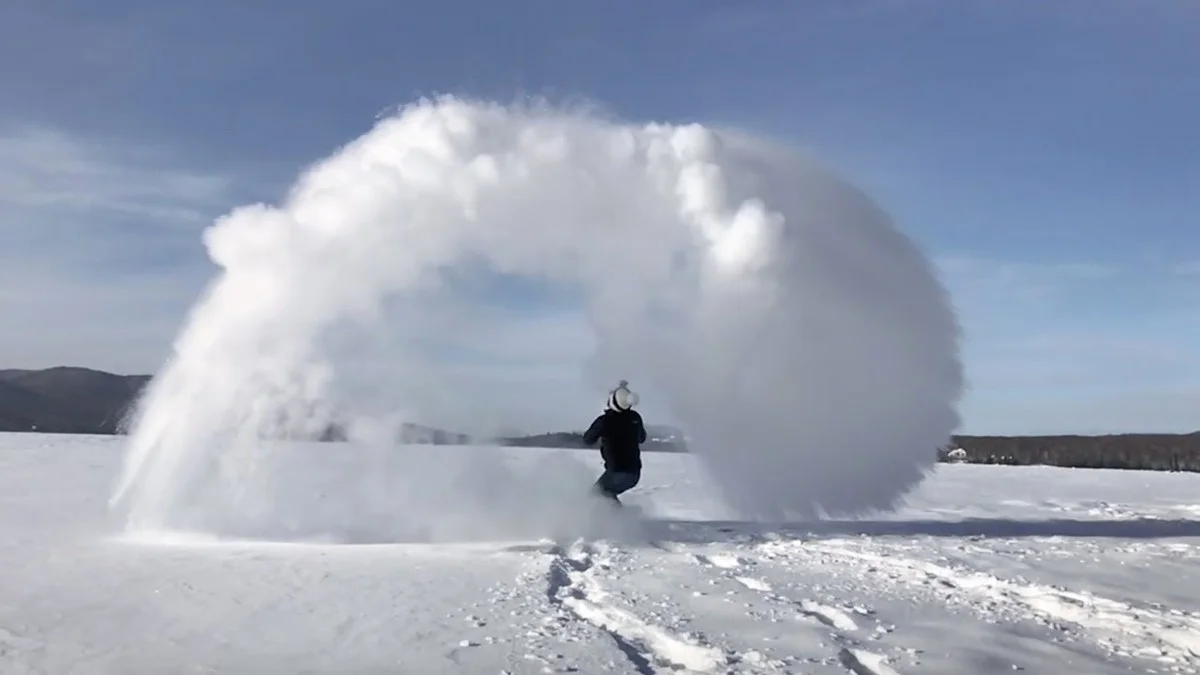 Dřevěná lžíce na hrnci: Jednoduchý trik proti překypění vody - image 1