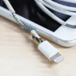 Elektrikáři varují: Tento běžný zvyk s nabíječkou ničí vaši baterii