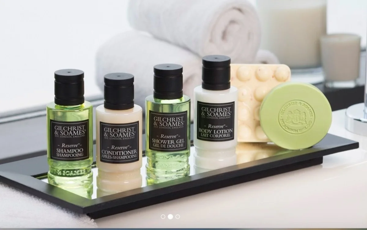 Kadeřníci prozrazují: Proč byste nikdy neměli používat hotelový šampon