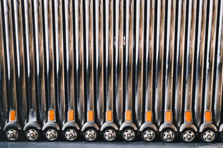 Moji sousedé lepí alobal na radiátory - zjistil jsem proč a teď to dělám taky