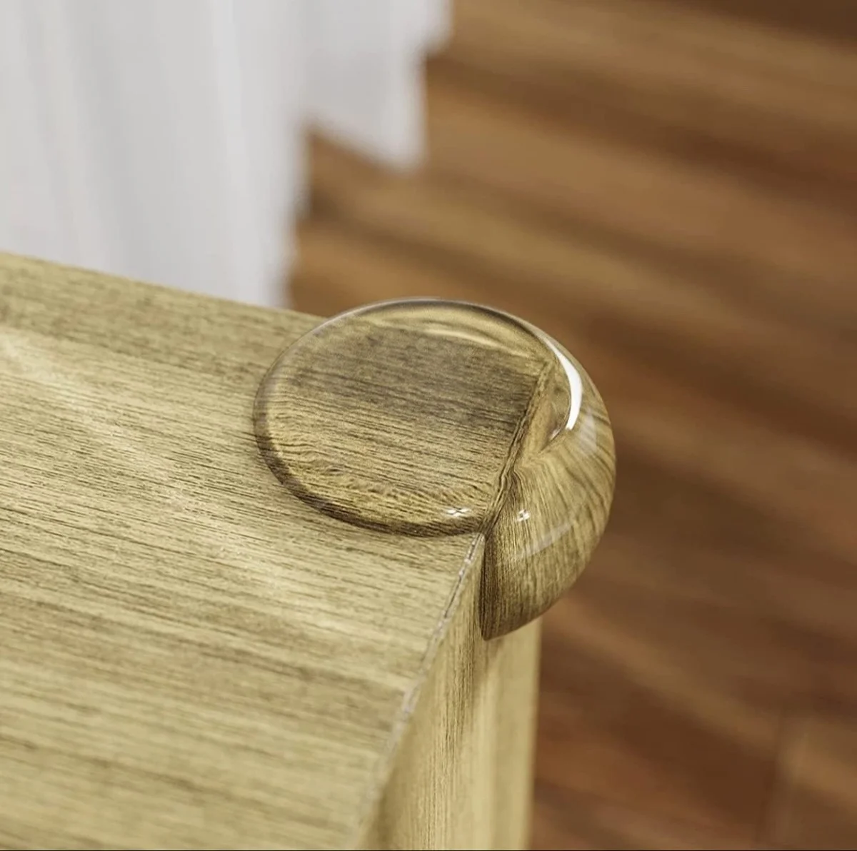 Obyčejná páska na rohu nábytku: Jak prodloužit životnost vašeho gauče o 5 let