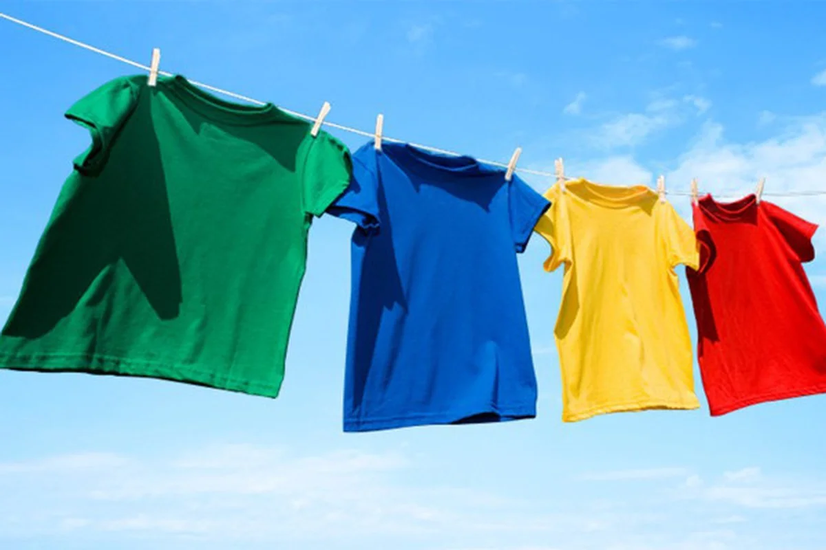 Ocet v pračce: Starý trik pro bělejší prádlo bez chemikálií - image 1