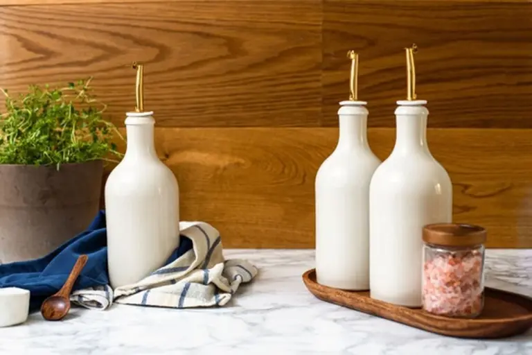 Ocet v pračce: zapomeňte na drahé aviváže a prodlužte životnost spotřebiče.