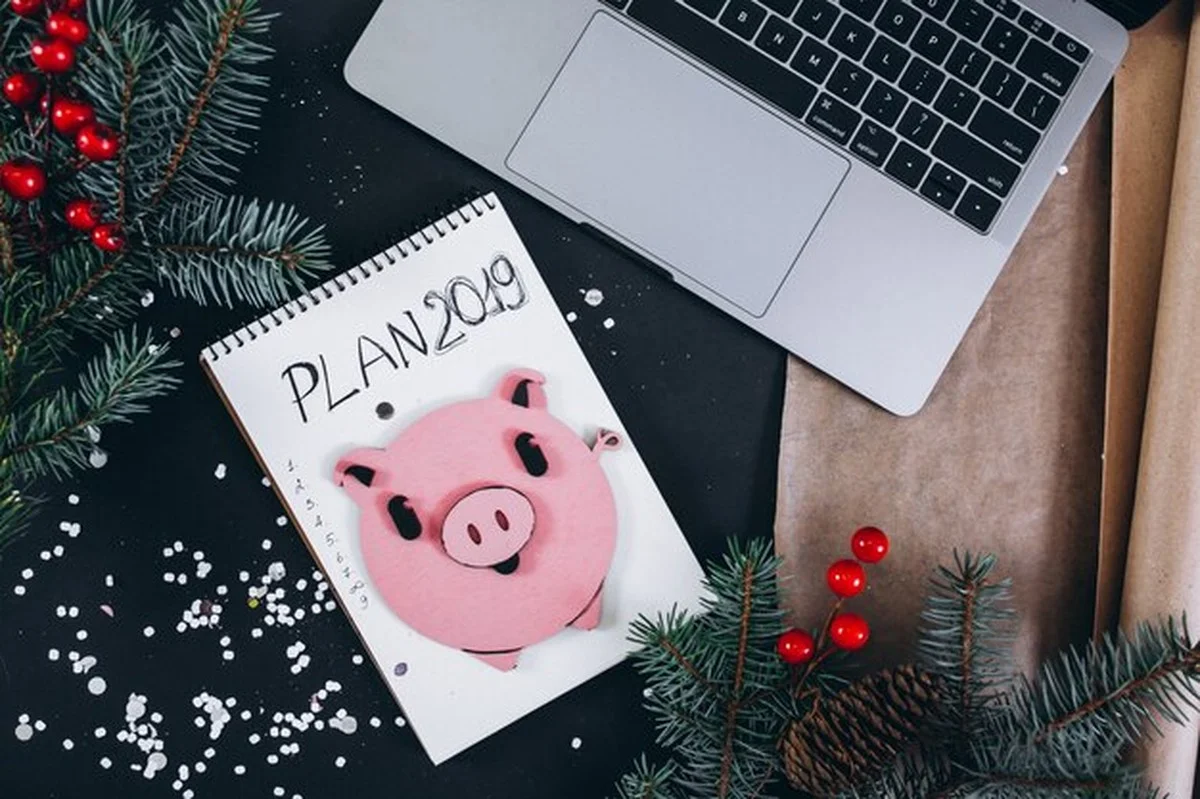 Vánoce bez finančního stresu: Jednoduchý trik, díky kterému české rodiny ušetří tisíce