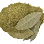 Vložte bobkový list do mouky: Staletý trik proti potravinovým molům