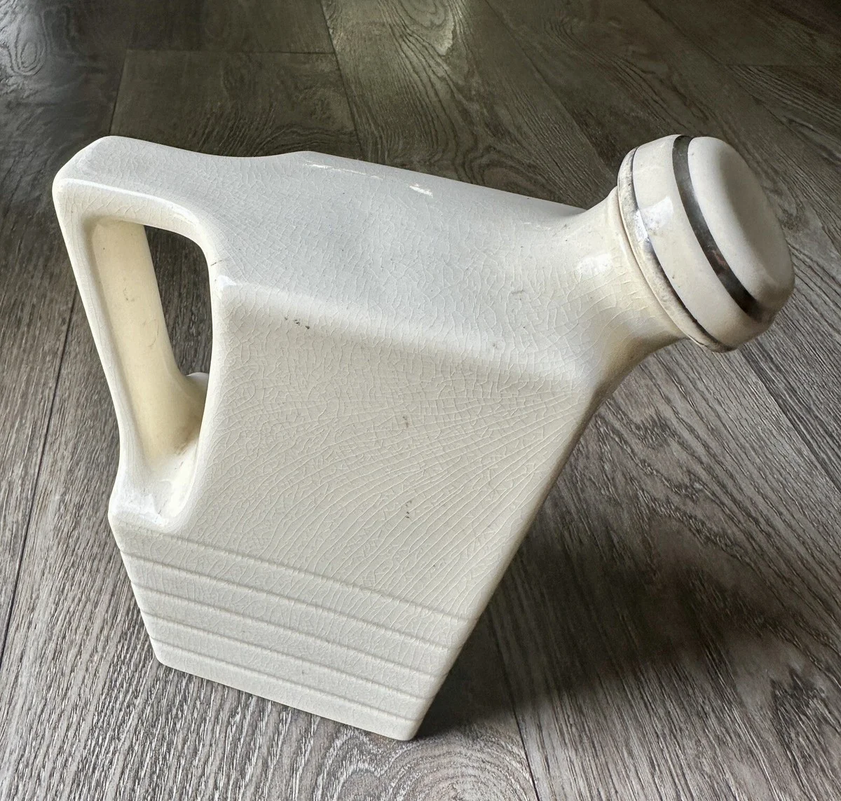 Vložte korkový špunt do lednice: Překvapivý trik proti plísni