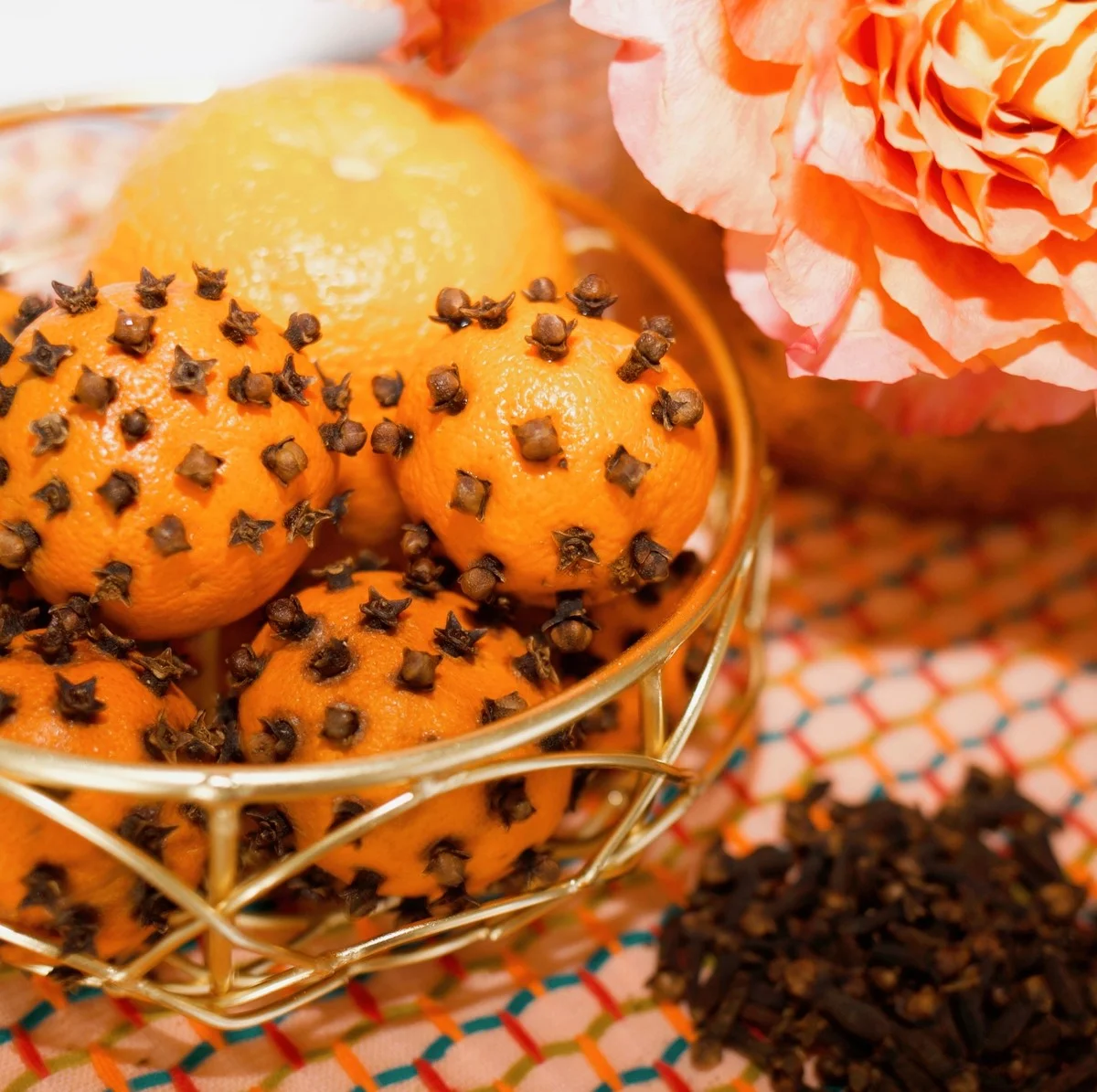 Vložte pomeranč do lednice: Řešení proti pachu, které trvá měsíce - image 2