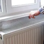 Alobal za radiátorem? Proč sníží účet za topení o 30%.