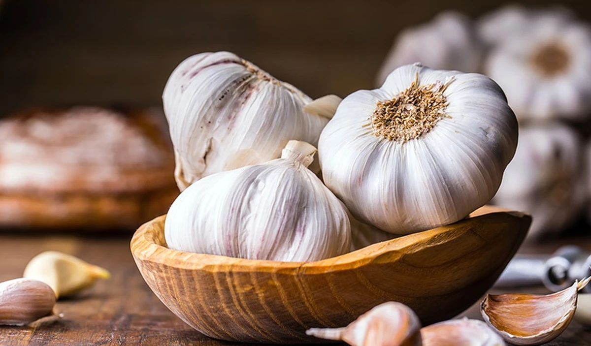 Česnek na praskliny ve zdi: Zapomenutý trik našich předků - image 1