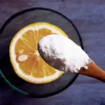 Citron a soda: přírodní kombinace, která vyčistí vodní kámen lépe než chemie.