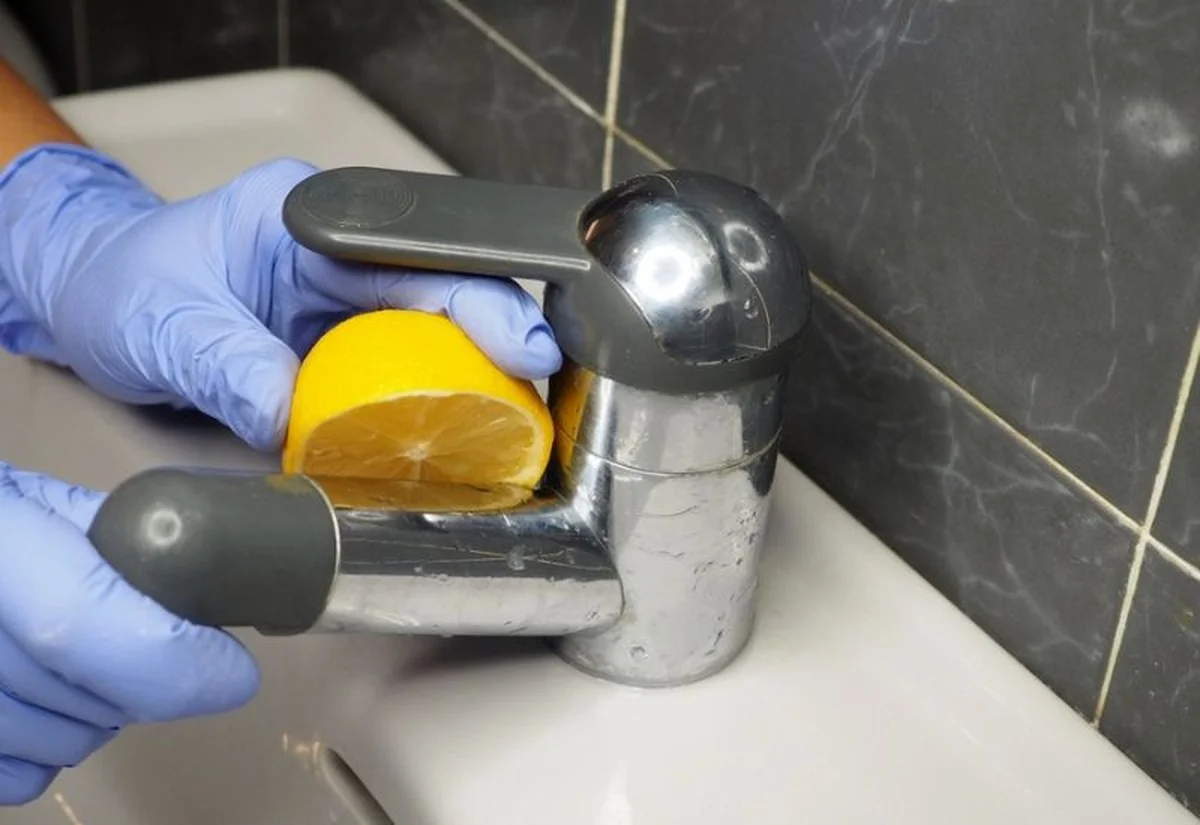 Citron a soda: přírodní kombinace, která vyčistí vodní kámen lépe než chemie. - image 1