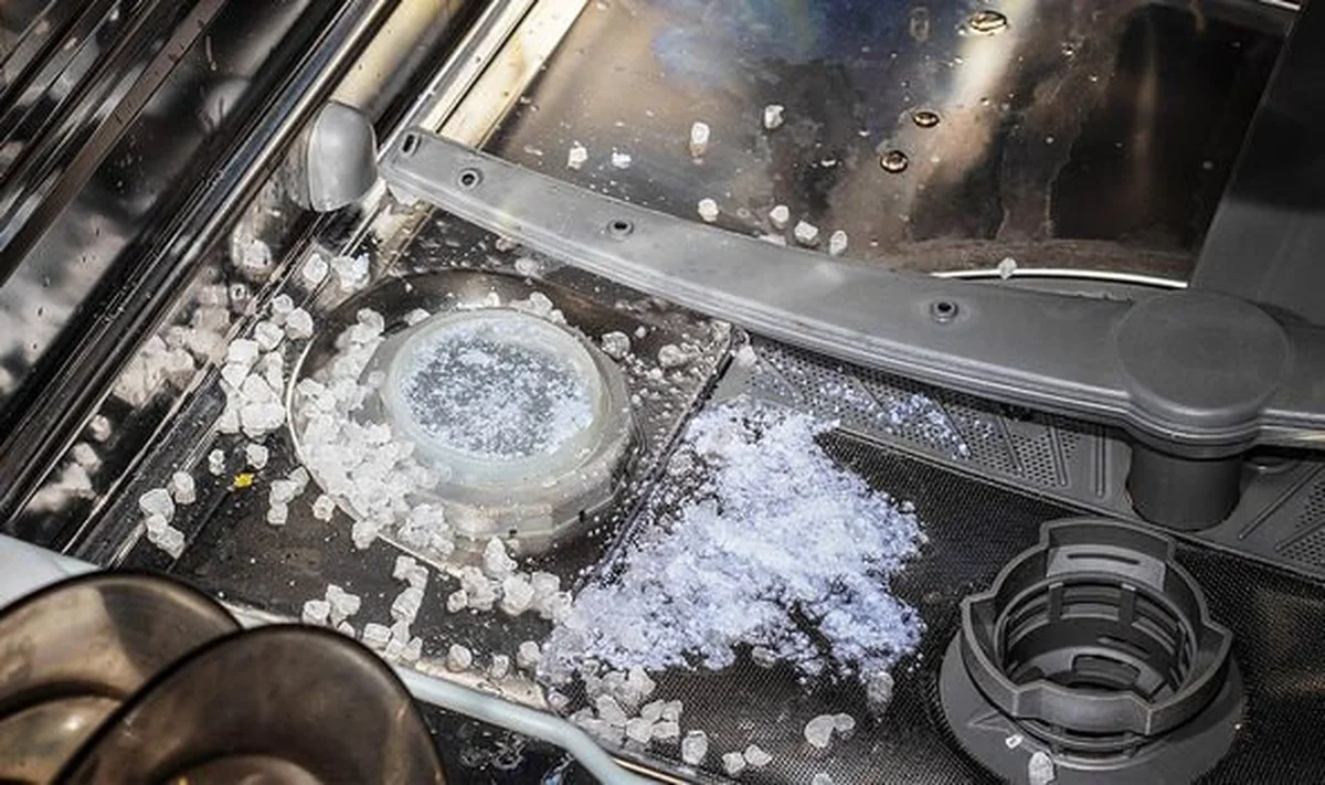 Citronová kůra v myčce: proč odstraňuje vodní kámen lépe než drahé přípravky - image 2