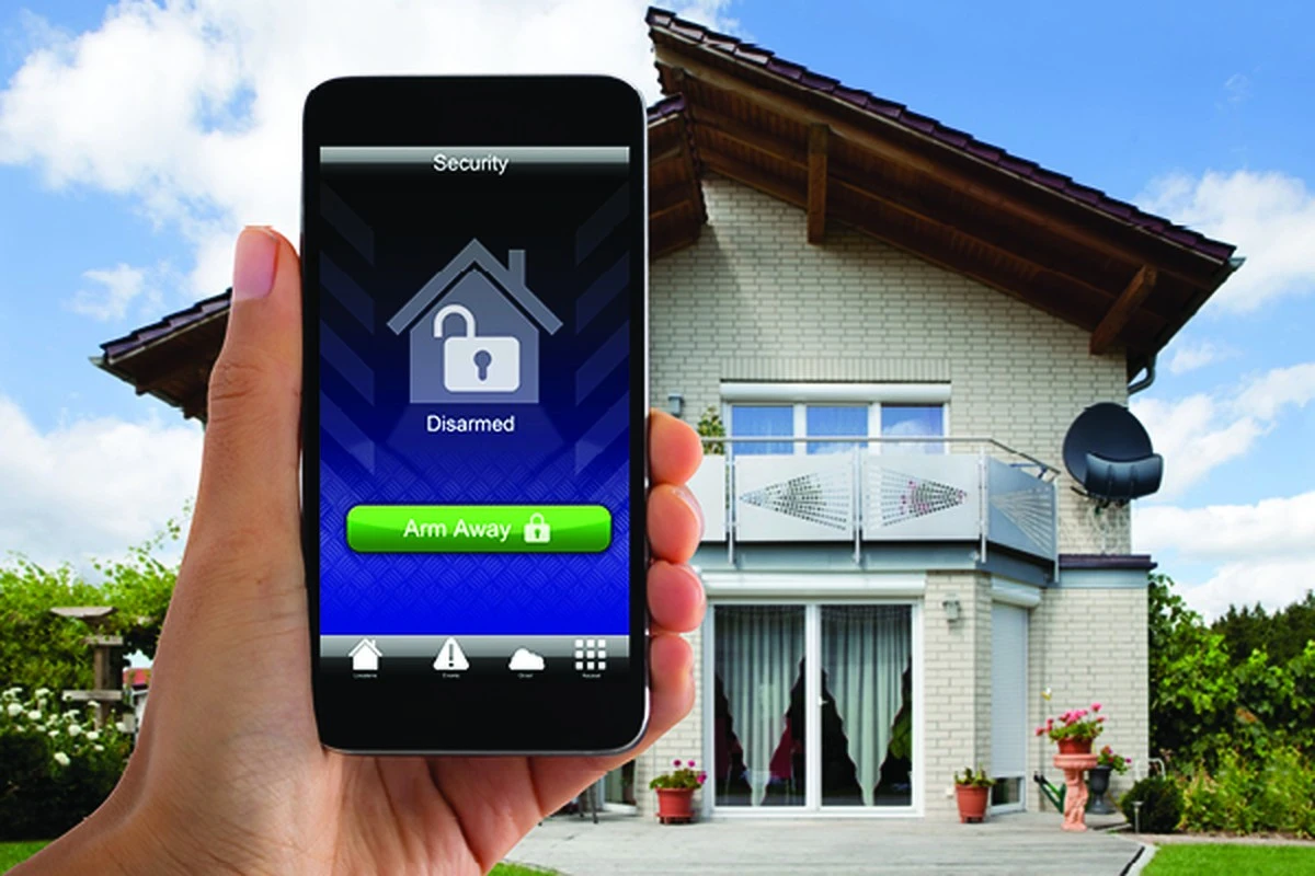 Co elektrikáři vždy odpojí, než odjedou na dovolenou - image 2