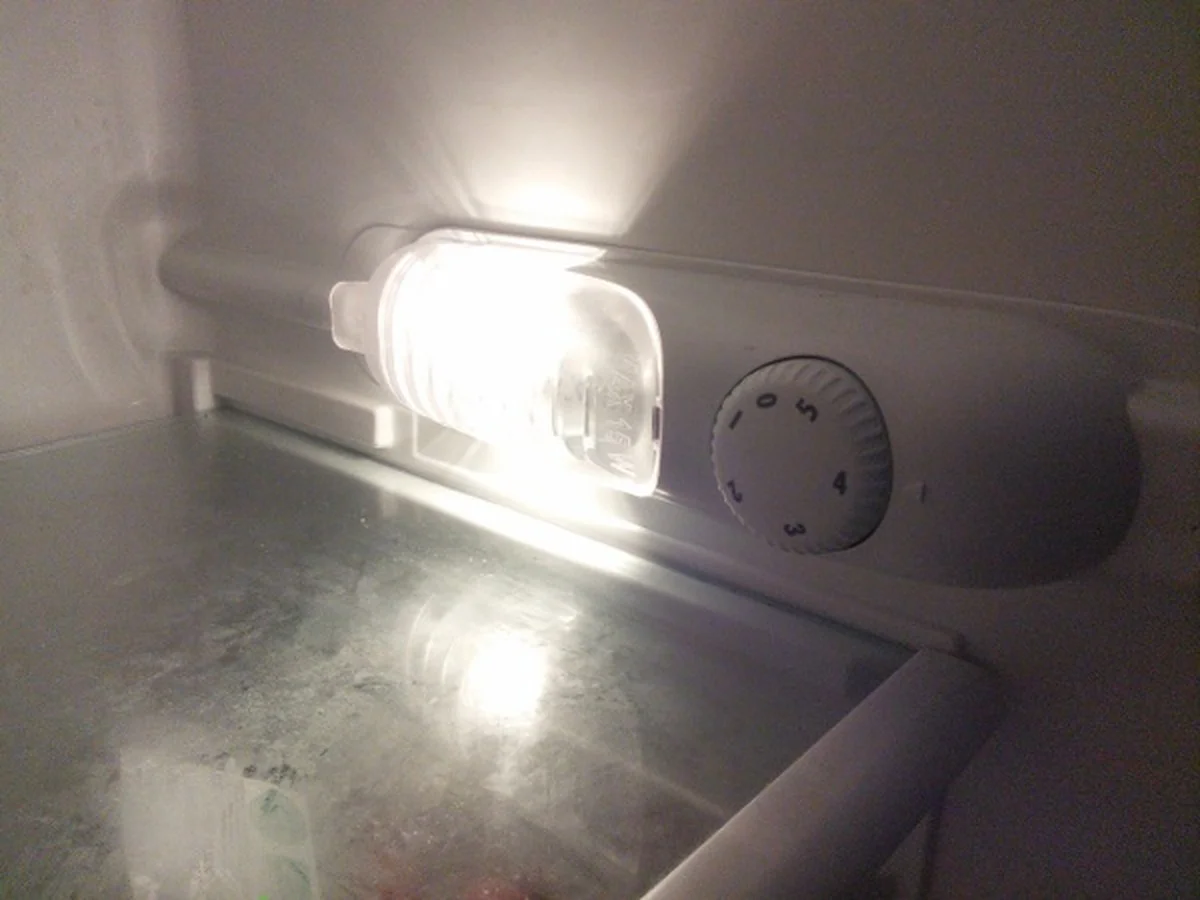 Elektrikáři radí: nastavte ledničku na stupeň 4 a ušetřete tisíce ročně - image 2