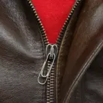 Kancelářské sponky jako zachránce zipů: Geniální trik, který musíte znát