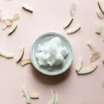 Kokosový olej na vrzající dveře: Lepší než průmyslové mazivo