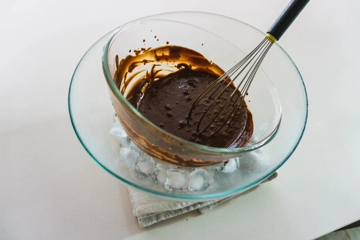 Kuchaři prozrazují: Proč vždy přidat lžíci vody do čokoládové polevy - image 1