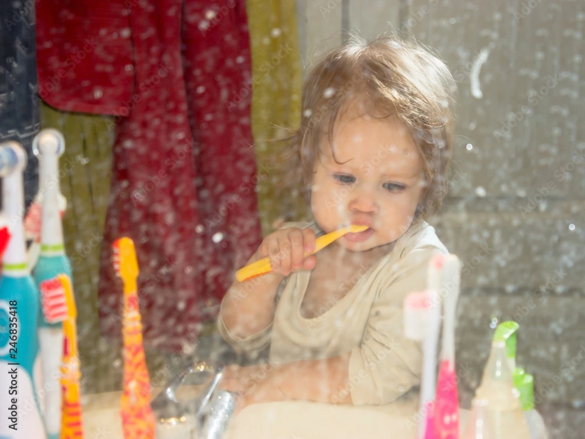 Naneste trochu zubní pasty na zamlžené zrcadlo: tento trik používají potápěči. - image 1