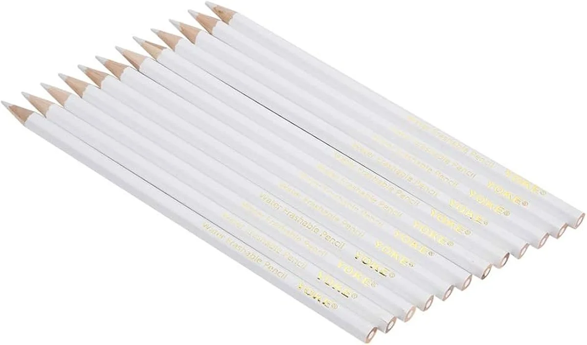 Obyčejná křída v šuplíku s nástroji předchází rzi - image 2