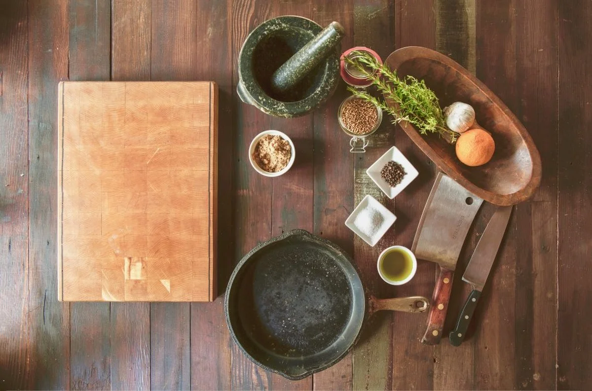 Položte list bobkového listu do mouky: Staletý trik proti škůdcům. - image 2