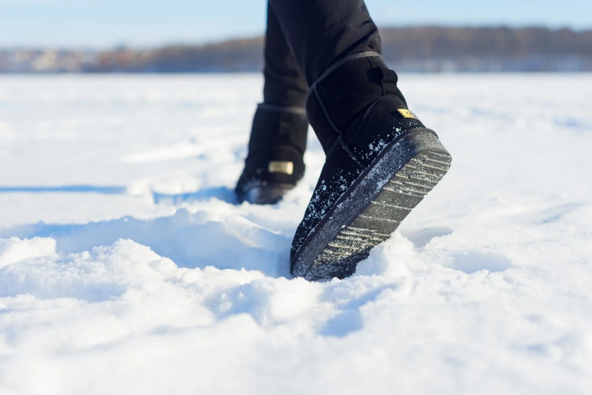 Proč česnekem potřít podrážky bot? Zimní trik, který vás překvapí - image 2