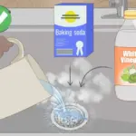 Soda a ocet v odpadu: vyčistěte ucpané potrubí bez drahých chemikálií.