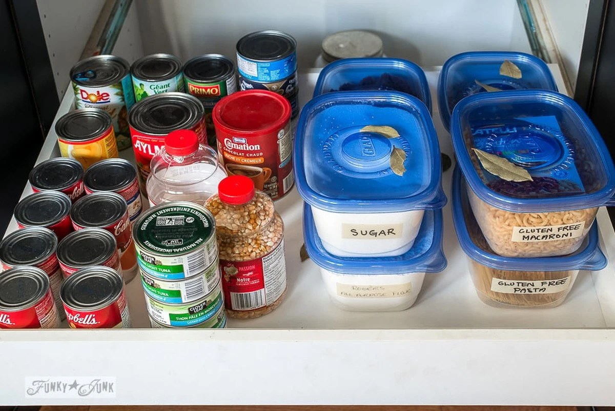 Vložte bobkový list do mouky: staletý trik proti škůdcům.