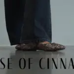 Vložte skořici do bot přes noc: Konec nepříjemného zápachu navždy.