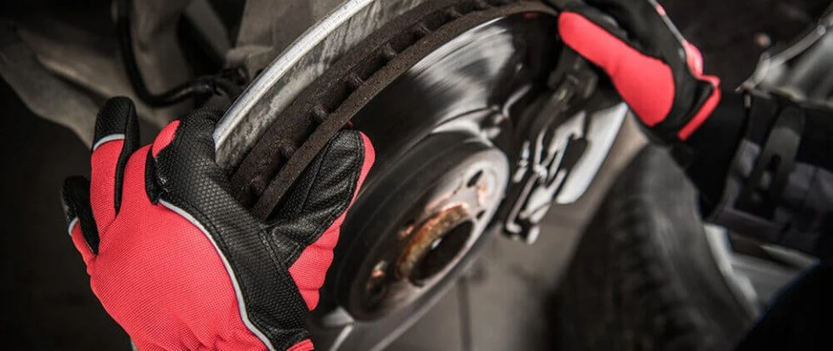 Automechanici prozrazují: Jednoduchý trik, jak prodloužit životnost brzd o 40% - image 1