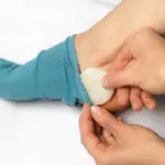 Cibule v ponožkách? Starodávný domácí lék, který skutečně funguje