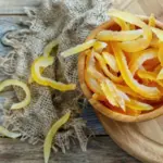 Citronová kůra v mikrovlnce: snadný způsob jak odstranit zápach.