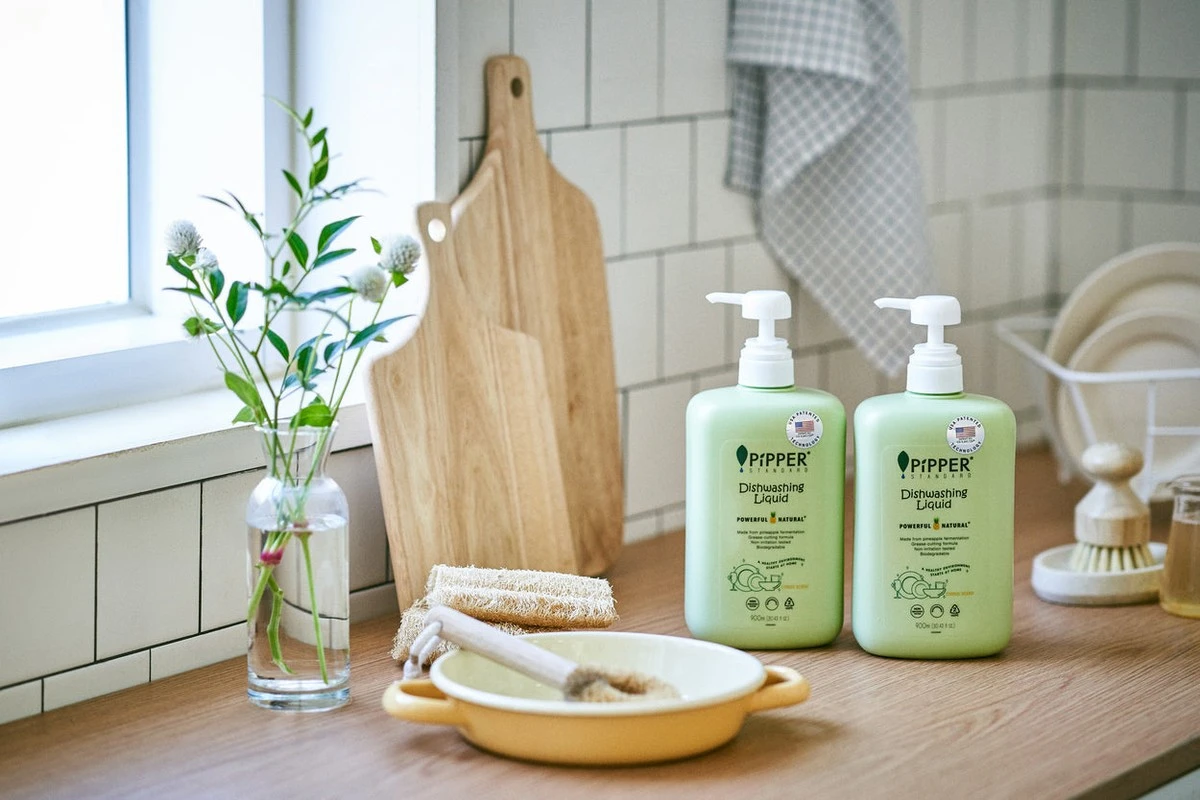 Citronová kůra v myčce: Zářivé nádobí bez chemikálií - image 1