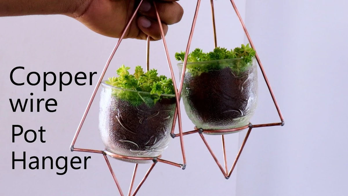 Dát měděný drát do květináče? Zahradnické tajemství pro bujnější rostliny