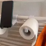 Kancelářské sponky na toaletním papíru? Tento trik ušetří vaši domácnost