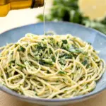 Kuchaři přísahají: Přidejte lžíci tohoto oleje do těstovin, aby se neslepily