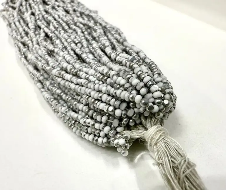 Obyčejná křída v šuplíku se stříbrem zastaví černání