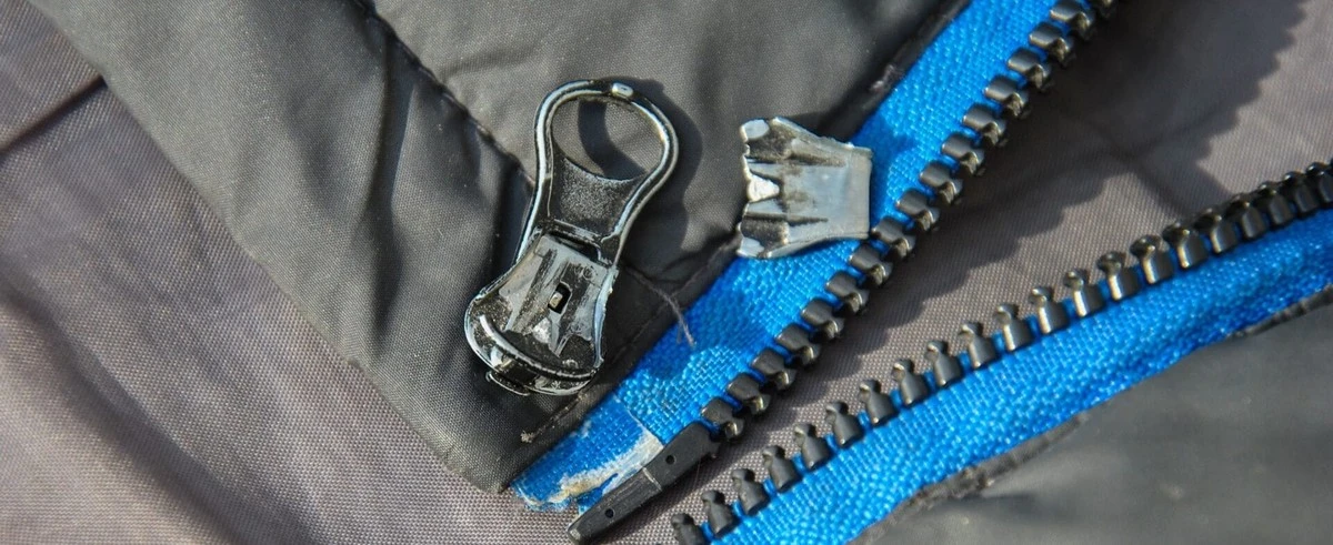 Obyčejnou svíčku na zaseknutý zip? Nejrychlejší řešení problému. - image 2