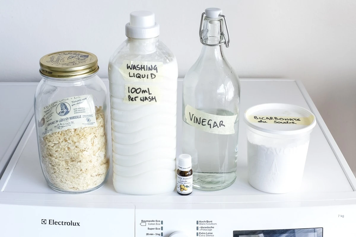 Octová esence v pračce: Tajemství jasných barev bez drahých přísad - image 2