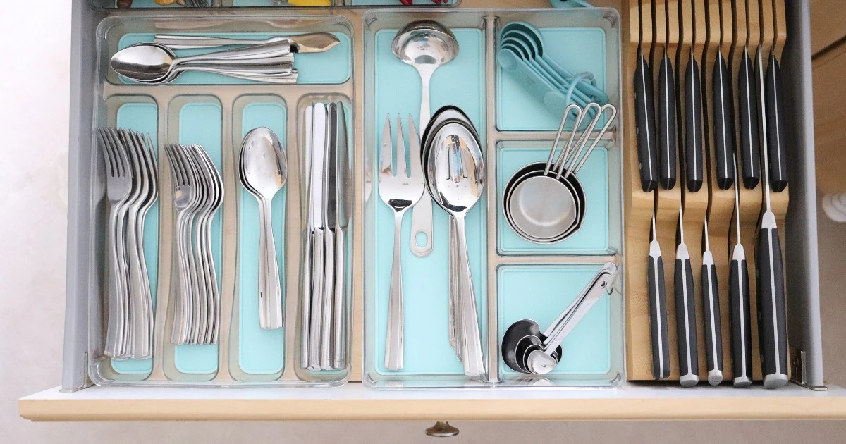 Proč dát kousek křídy do šuplíku se stříbrem? Staré tajemství proti černání - image 2