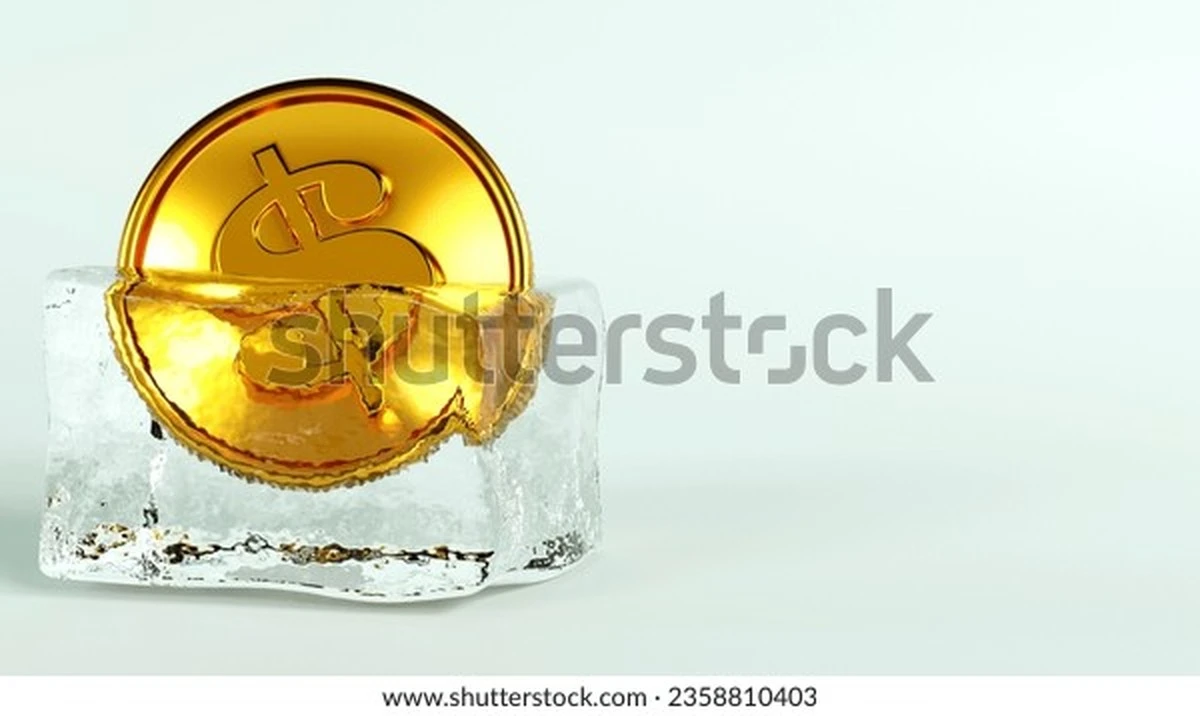 Proč dát minci do zmrzlé sklenice vody: Geniální trik pro kontrolu mrazáku při výpadku proudu. - image 2