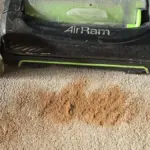 Proč moudří Češi sypou skořici do vysavače? Trik pro provonění celého bytu.